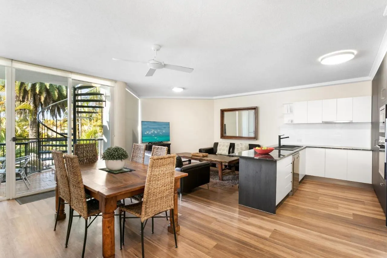 Noosa Tropicana Noosaville Aparthotel